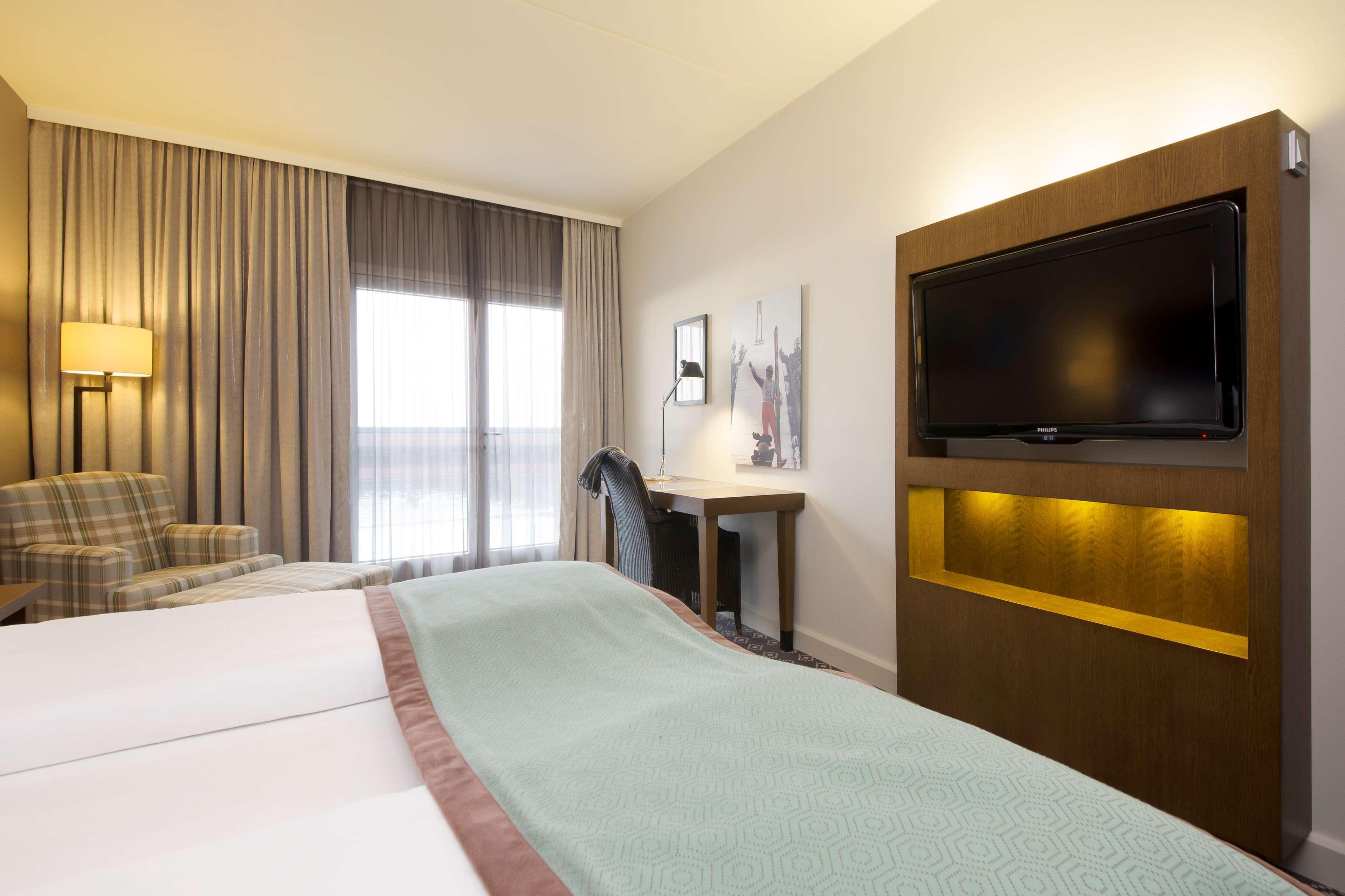 สแกนดิก โฮลเมนคอลเลน พาร์ค Hotel ออสโล ภายนอก รูปภาพ
